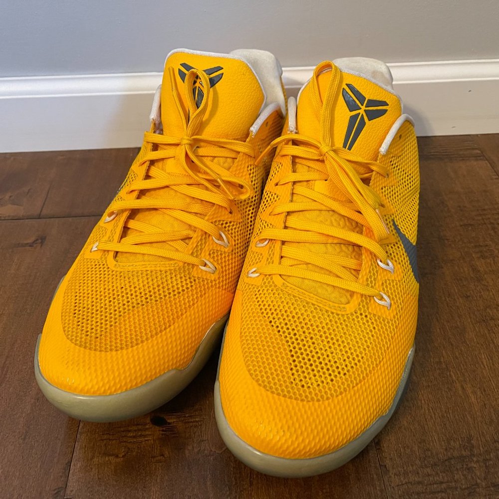Nike Kobe XI 11 TB University Gold Athletic Shoes 856485-771 - Men's 18 - Picture 3 of 11
